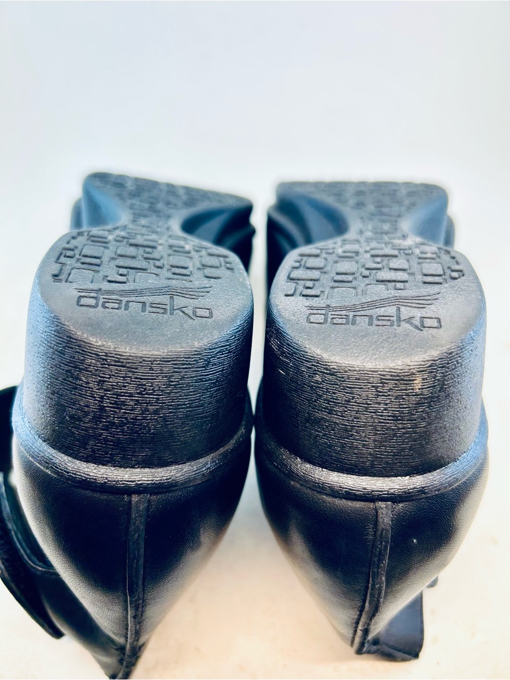 Dansko Black Leather Lulu Ankle Strap Low Wedges size 36 5.5 6 NO INSOLES - Picture 11 of 11